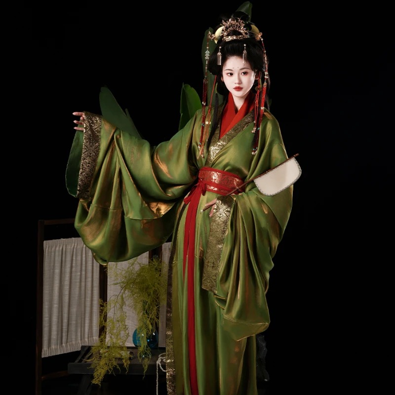 Photography Of War - Hanfu Warring States Robe Restoration Red