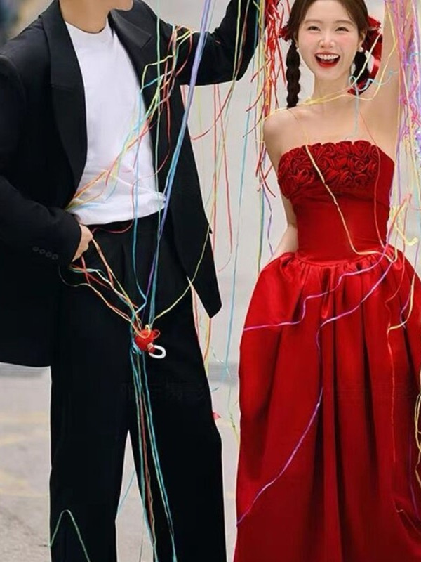 2025 New Red Bridesmaid Street - Photography Wedding 评论和价格