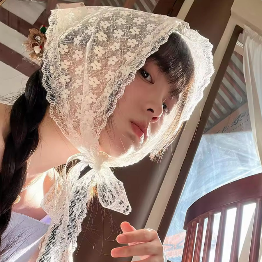 1PC triangle Lace scarf white  - Photography Triangle 评论和价格